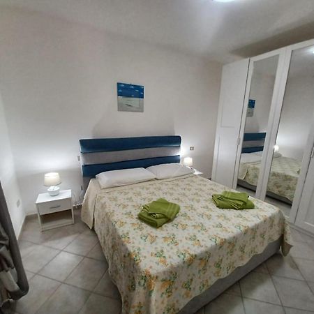 شقة Casa Sibilla Bi-Locale Con Terrazza A 60 Metri Dal Mare مارينيلاّ المظهر الخارجي الصورة