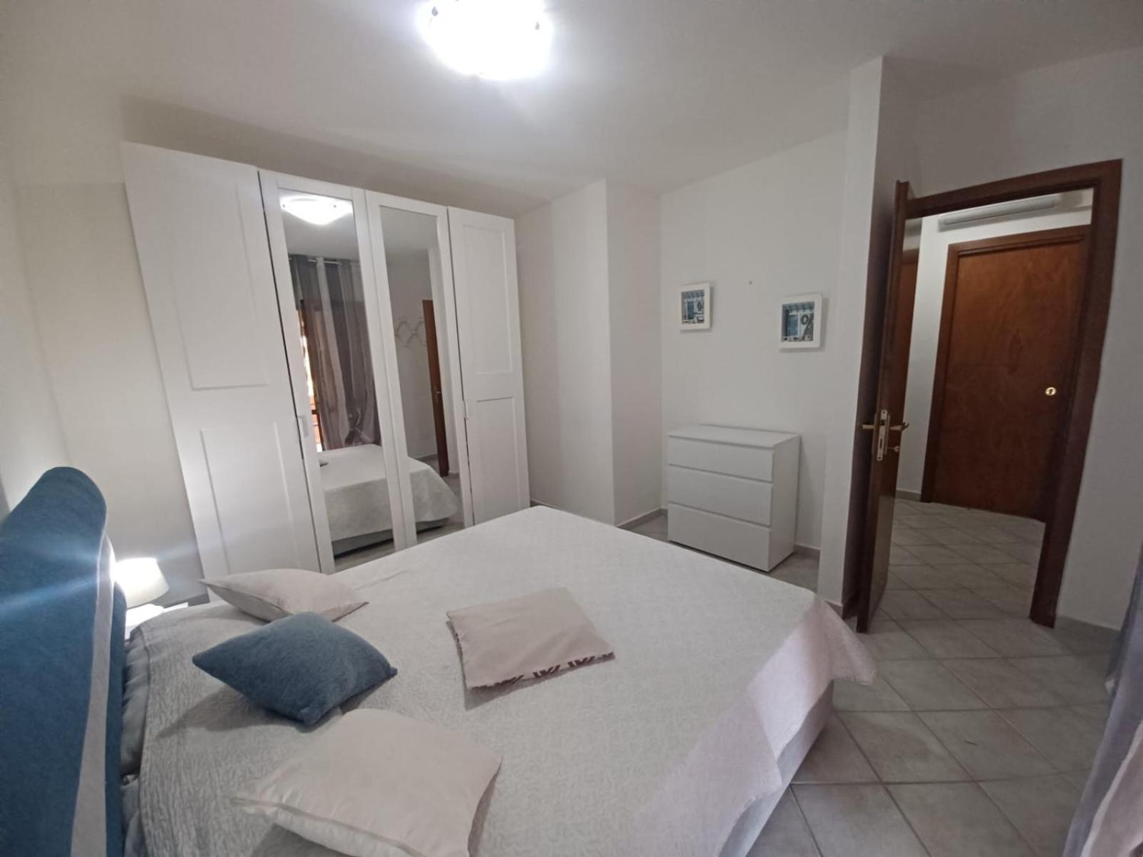 شقة Casa Sibilla Bi-Locale Con Terrazza A 60 Metri Dal Mare مارينيلاّ المظهر الخارجي الصورة